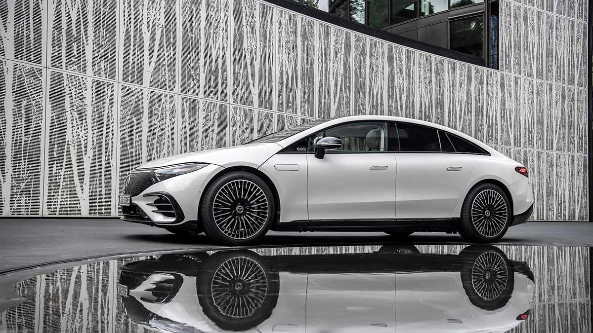 Exterieur-Bilder des Mercedes-Benz EQS bei Autohaus Riess
