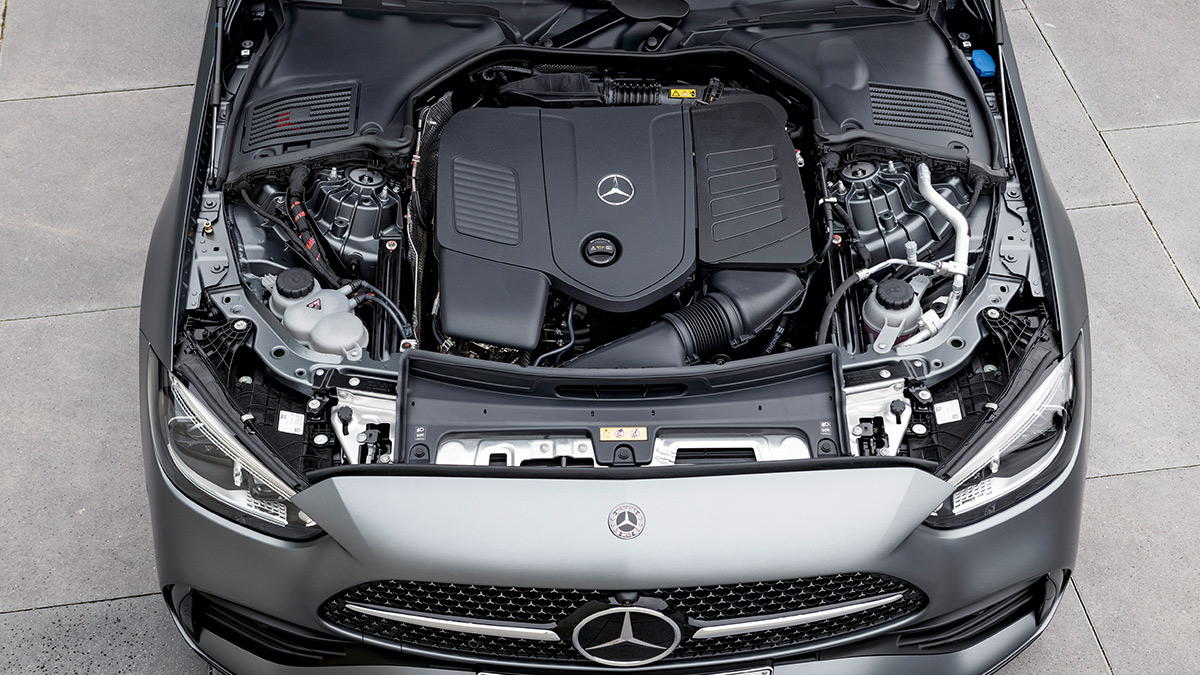 Mercedes-Benz C-Klasse Technik Motorraum von Autohaus Riess